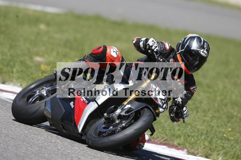 /Archiv-2025/48 25.08.2025 Cornu Master School ADR/rot-rouge/120